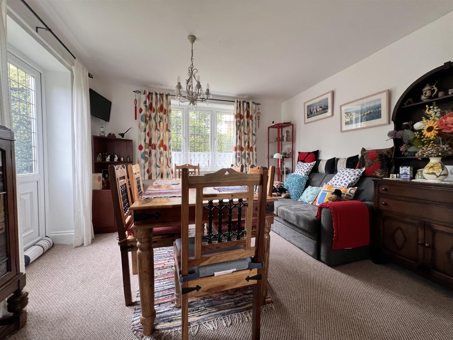 Dining Room: